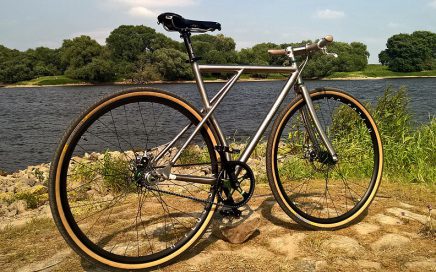 Warum Fahrradteile aus Titan? Diese Frage beatwortet vigmos.sbs dem Fachhändler für Titan Fahrradanbauteile